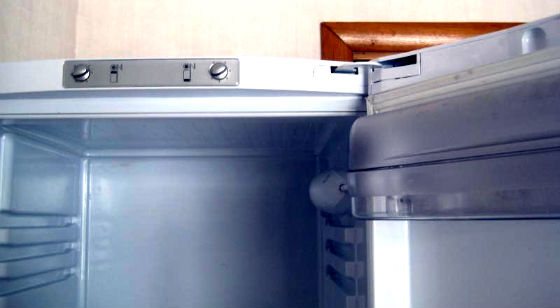 Перевесить двери холодильника в Раменском | Вызов мастера по холодильникам на дом